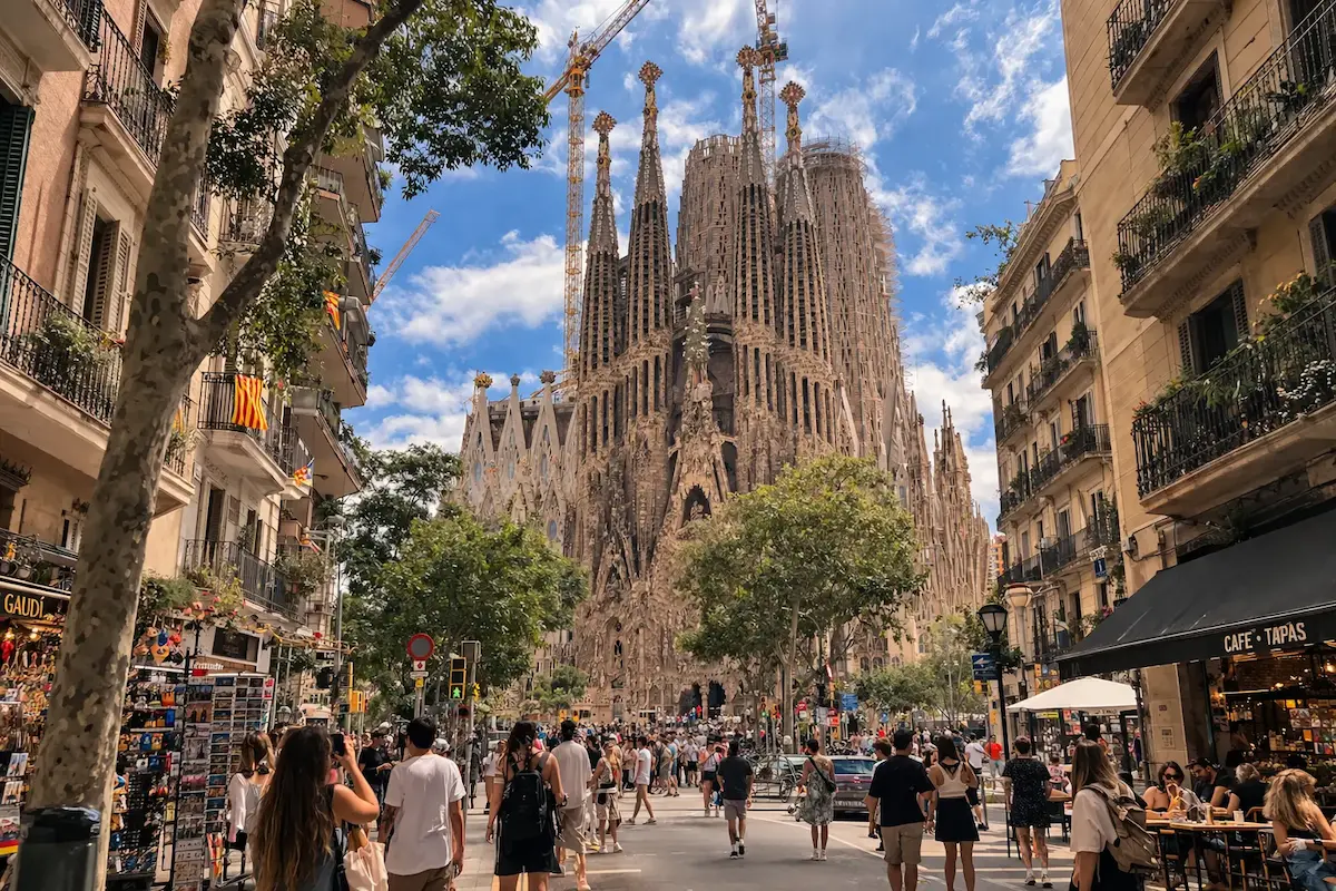 mejor esim para españa 2026 barcelona sagrada familia turistas cobertura internet datos moviles españa
